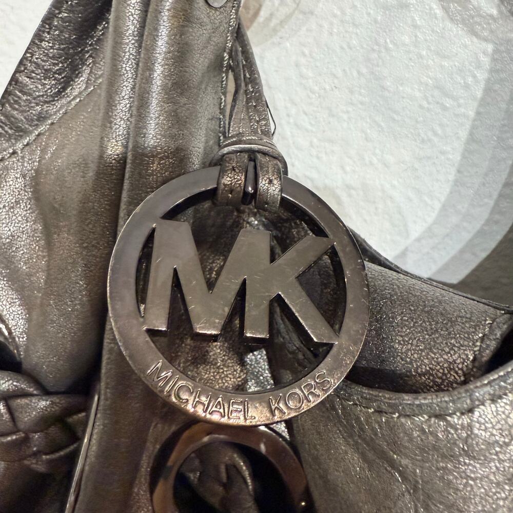 Michael Kors Metallic Silver Leather Drawstring Hobo Shoulder Bag Large - Picture 5 of 12